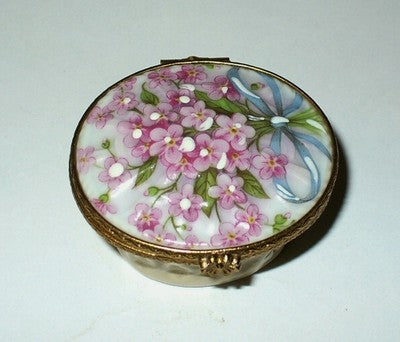 LIMOGES BOX ~FLOWER BASKET~ PINK FORGET-ME-NOTS ~ BLUE RIBBON & BOW ~PEINT MAIN