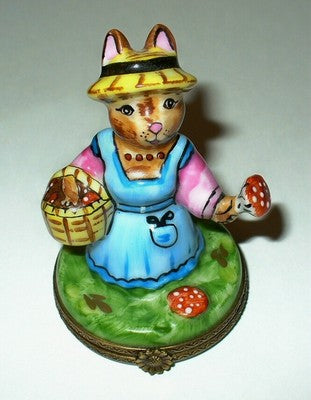 LIMOGES BOX - EASTER - GARDENING BUNNY & FLOWERS & CARROT - RABBIT