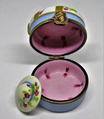 LIMOGES FRANCE BOX - ROMANCE - BLUE HAT BOX & REMOVABLE HAT - PINK FLOWERS - LE