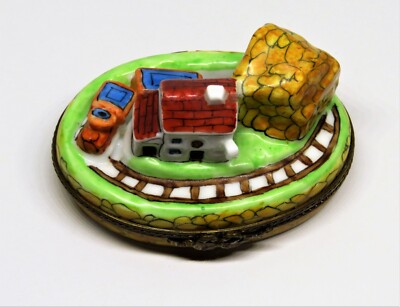 LIMOGES FRANCE BOX- TRAIN IN THE TUNNEL - TRACKS & DEPOT/STATION - 3D CAR INSIDE