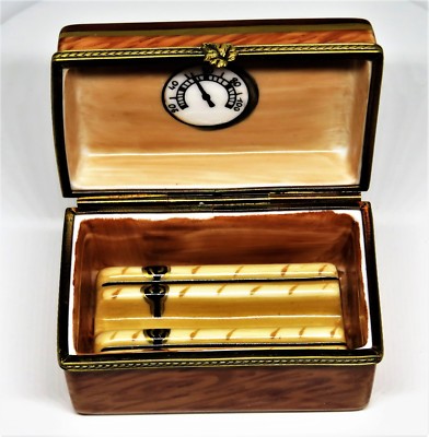 LIMOGES FRANCE BOX - ROCHARD - WOODEN CIGAR HUMIDOR & CIGAR - TOBACCO LEAF CLASP