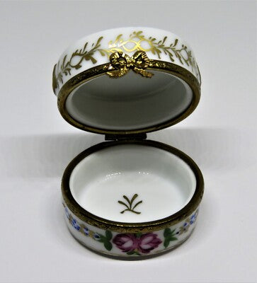 LIMOGES BOX ~ FLORAL HAT BOX & SPRING BONNET ~ FLOWERS ~ PINK ROSES ~ PEINT MAIN