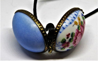 LIMOGES FRANCE BOX ~PENDANT & CORD~ ROCHARD ~ FLORAL EGG ~FLOWERS~ HAND PAINTED