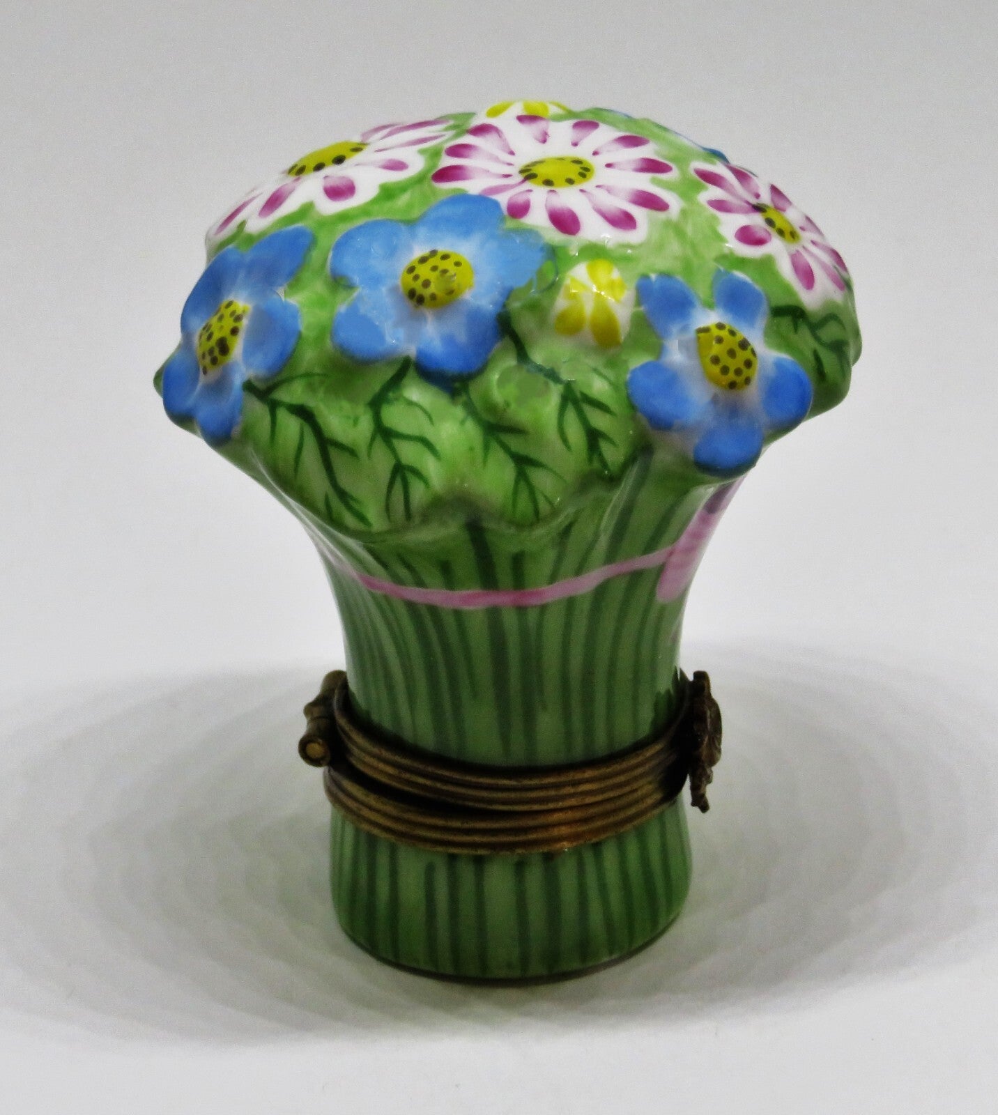 LIMOGES FRANCE BOX~ CHAMART ~ BOUQUET OF FLOWERS ~PINK RIBBON & BOW~ ANNIVERSARY