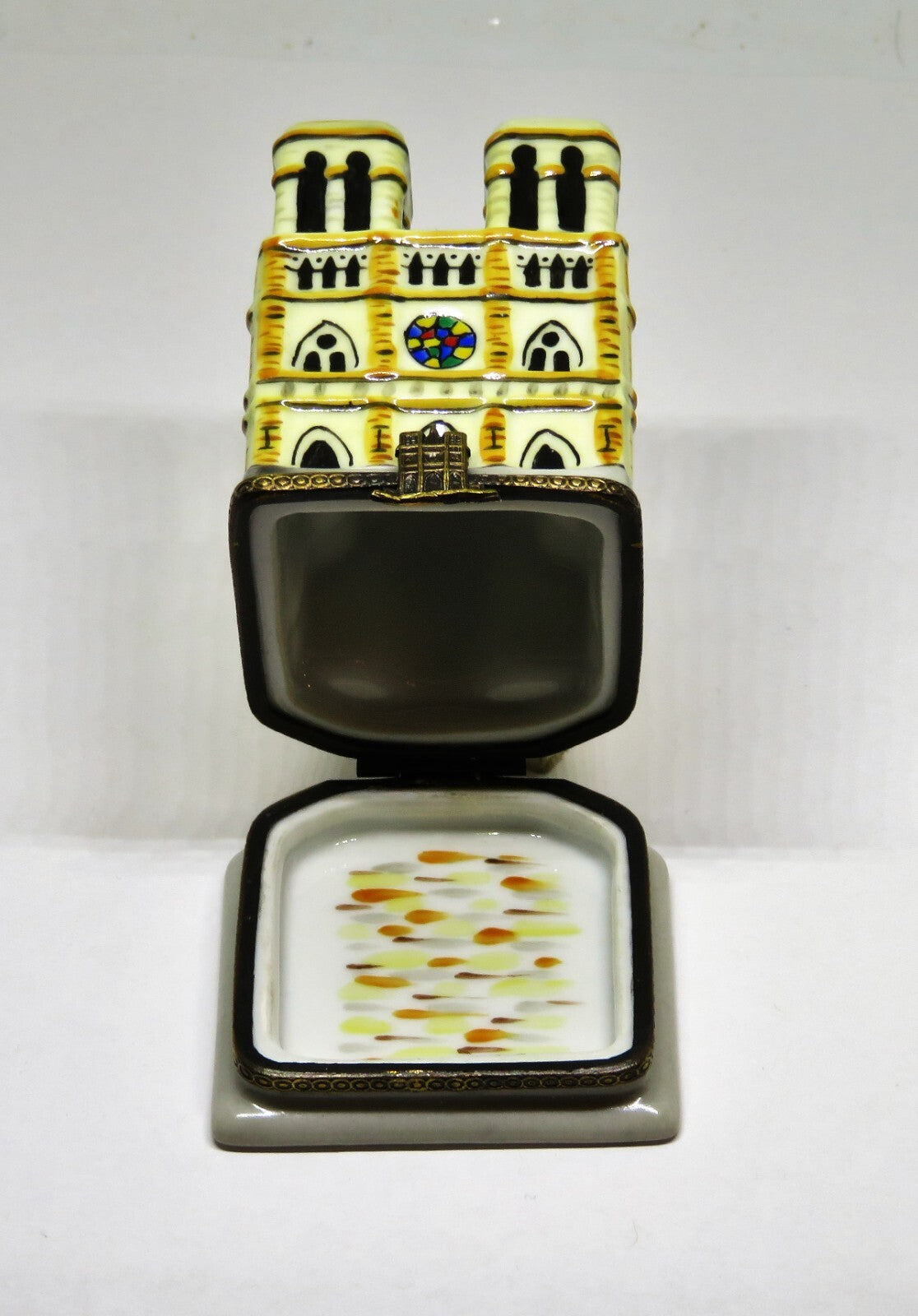 LIMOGES BOX- CHANILLE - NOTRE-DAME CATHEDRAL - BELL & HUNCHBACK - QUASIMODO - LE