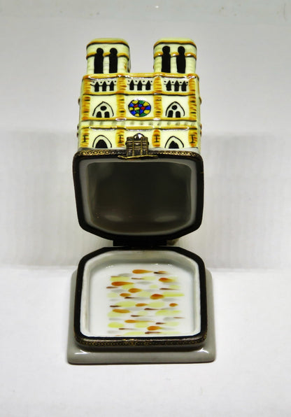 LIMOGES BOX- CHANILLE - NOTRE-DAME CATHEDRAL - BELL & HUNCHBACK - QUASIMODO - LE