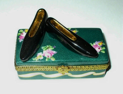 LIMOGES FRANCE BOX ~ ROCHARD ~ FLORAL SHOE BOX & BLACK HEELS ~ SHOES ~ ROSES