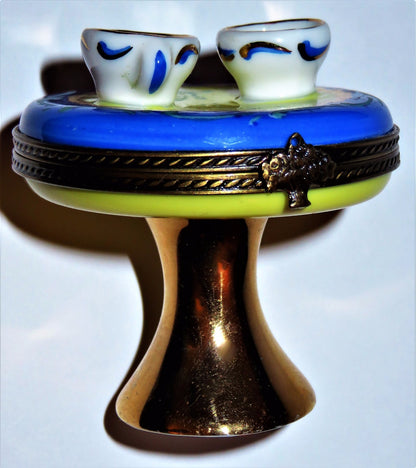 LIMOGES FRANCE BOX ~ PEDESTAL GARDEN TABLE & TEA CUPS ~ PEINT MAIN ~ PATIO