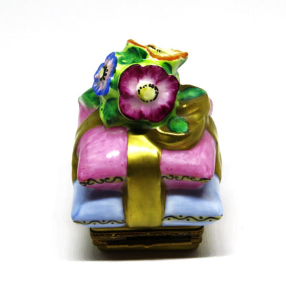 LIMOGES BOX ~ ROCHARD ~ SACHET PILLOWS ~ RIBBONS & 3D FLOWERS ~ROSES~ PEINT MAIN
