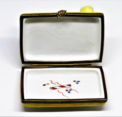 LIMOGES BOX - CHAMART - "CELEBRATE" BANNER & CHAMPAGNE - WEDDING - GRADUATION