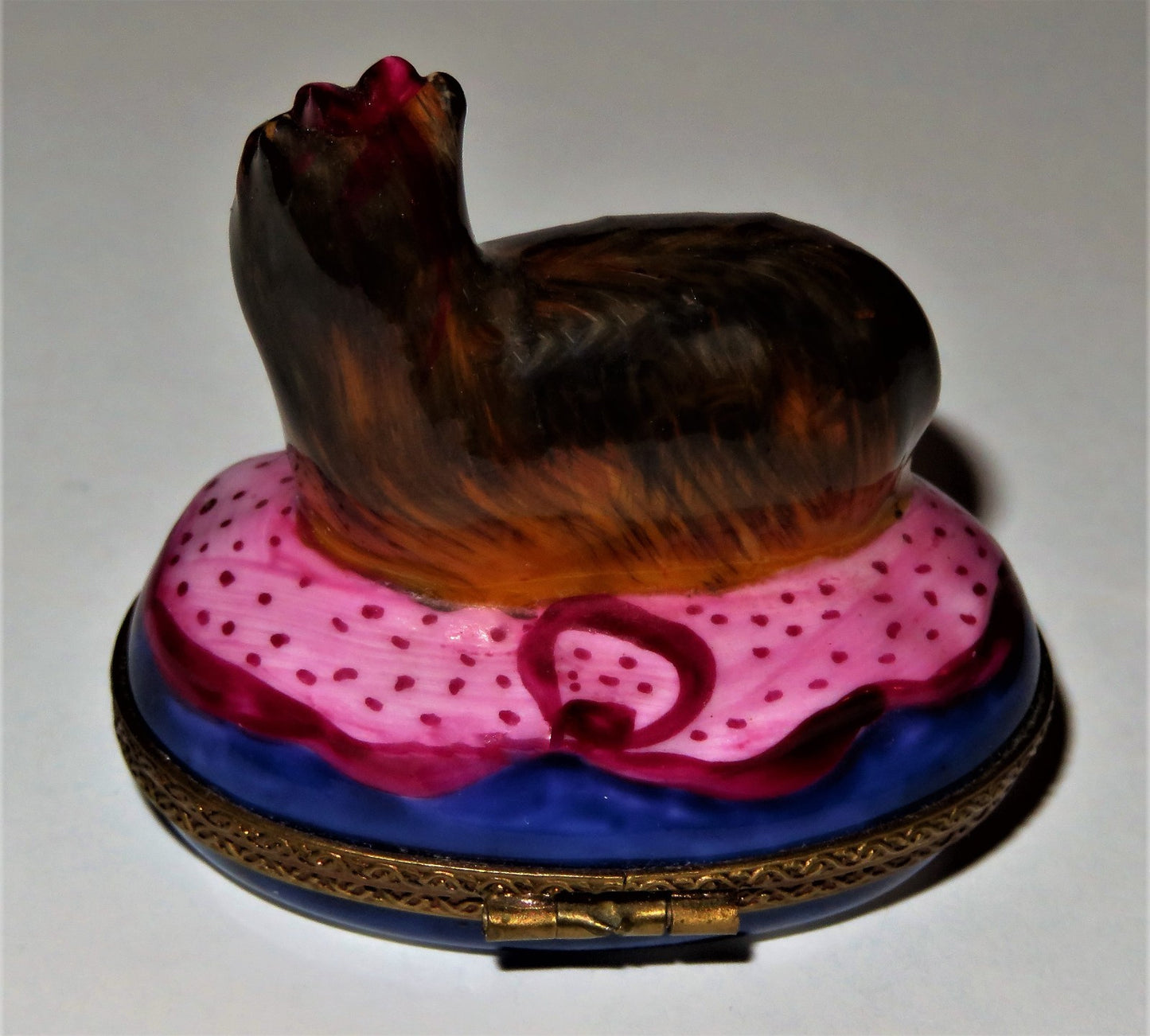 LIMOGES FRANCE BOX ~ PV ~ YORKSHIRE TERRIER DOG & BONE ~ YORKIE ~ PEINT MAIN
