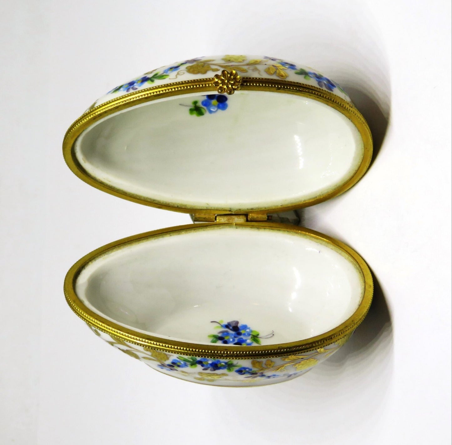 LIMOGES BOX - LE TALLEC EGG - GOLD GRAPEVINE & FLOWERS - TREILLE MUSCATE - 1962