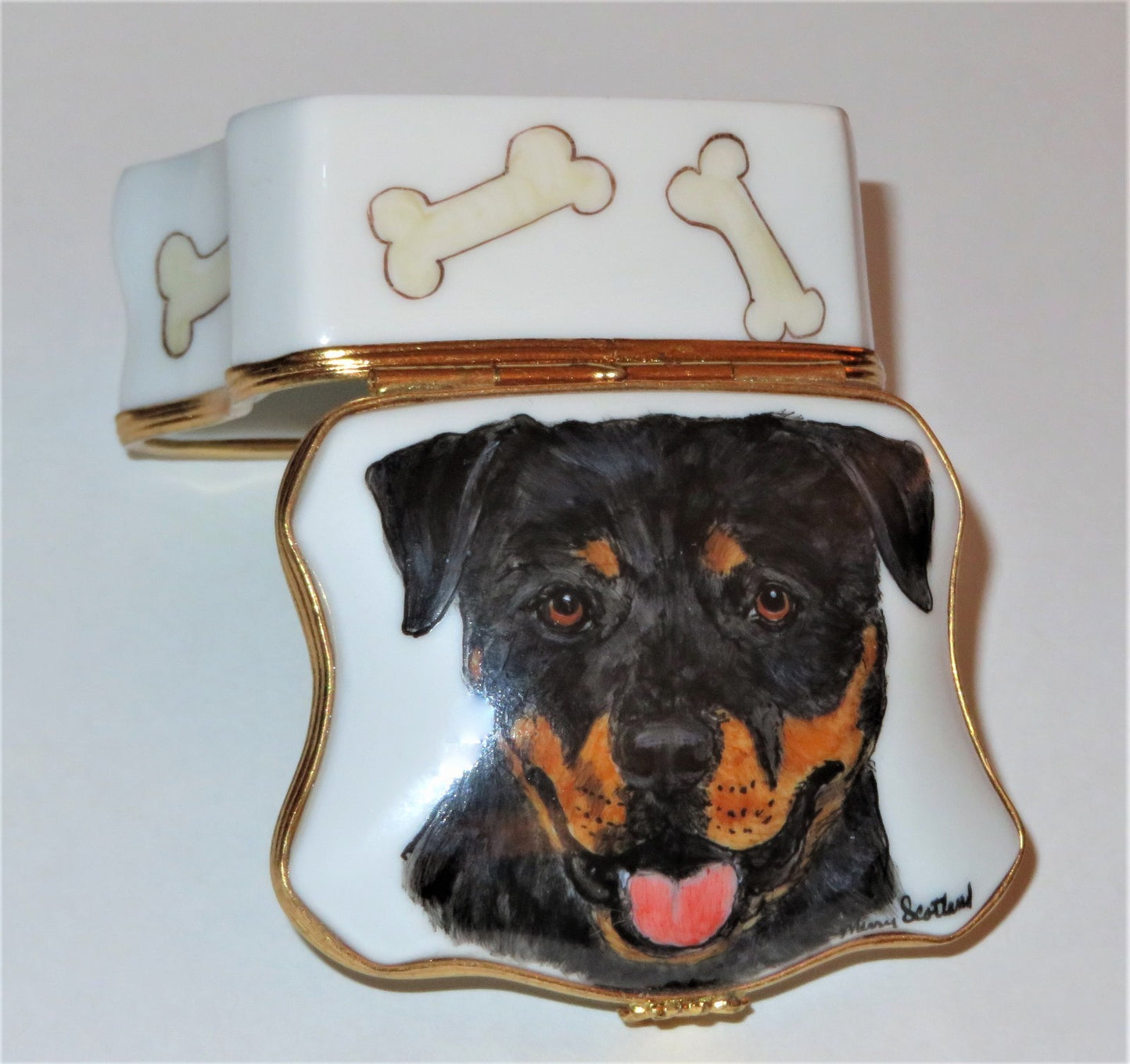 LIMOGES FRANCE BOX - ROTTWEILER DOG & BONES -SCOTLAND'S YARD STUDIO- LUCY ZAHRAN