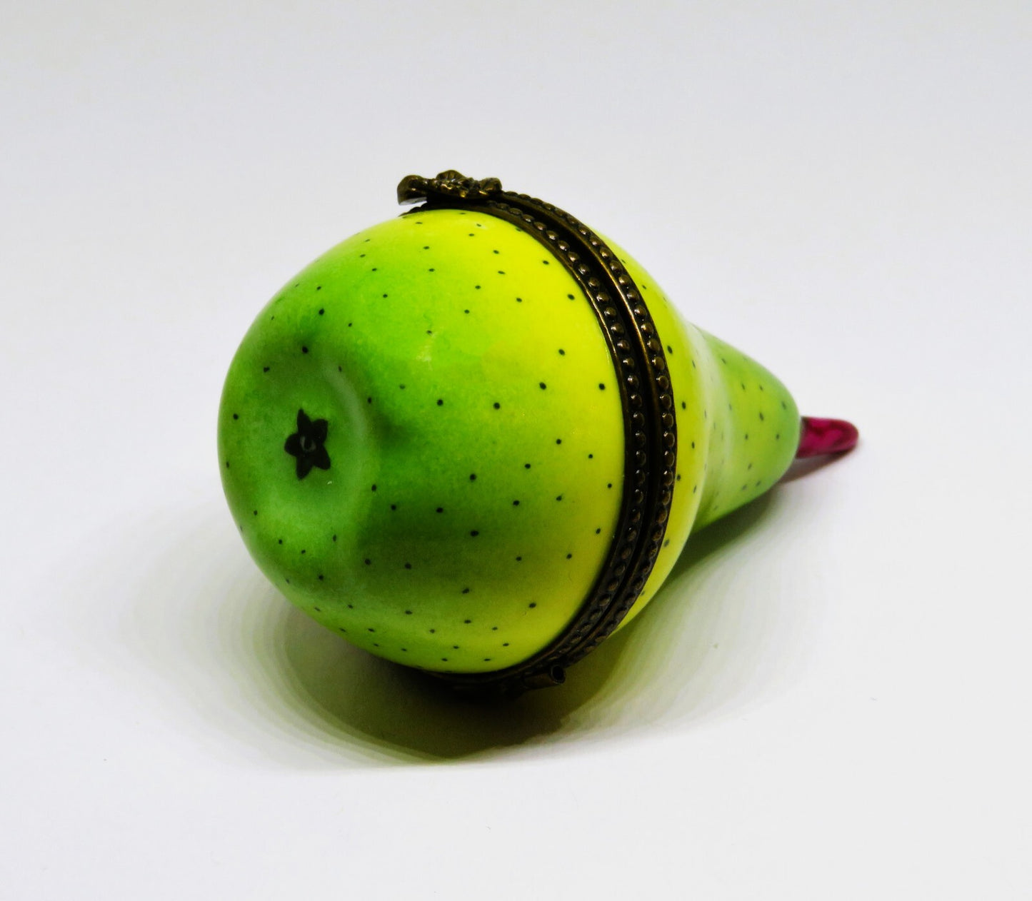 LIMOGES FRANCE BOX  - LARGE SPECKLED PEAR & STEM - 3 DIMENSIONAL LEAF - FRUITS