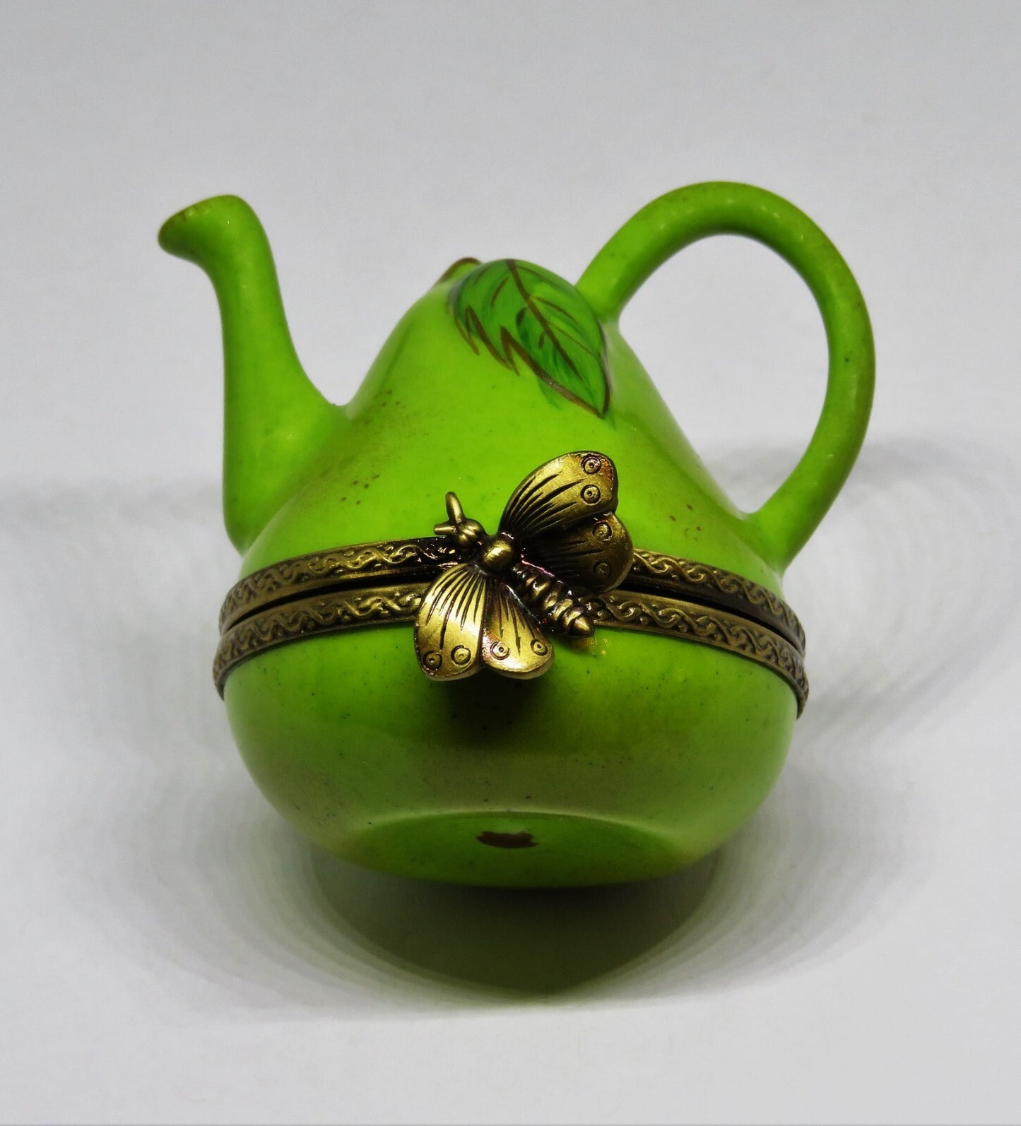 LIMOGES FRANCE BOX - PEAR TEA POT - TEAPOT - BUTTERFLY CLASP - WATERING CAN