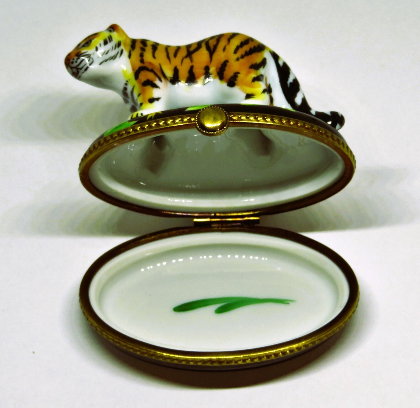 LIMOGES FRANCE BOX - TIGER ON A FLORAL BASE - WILD CATS - FLOWERS