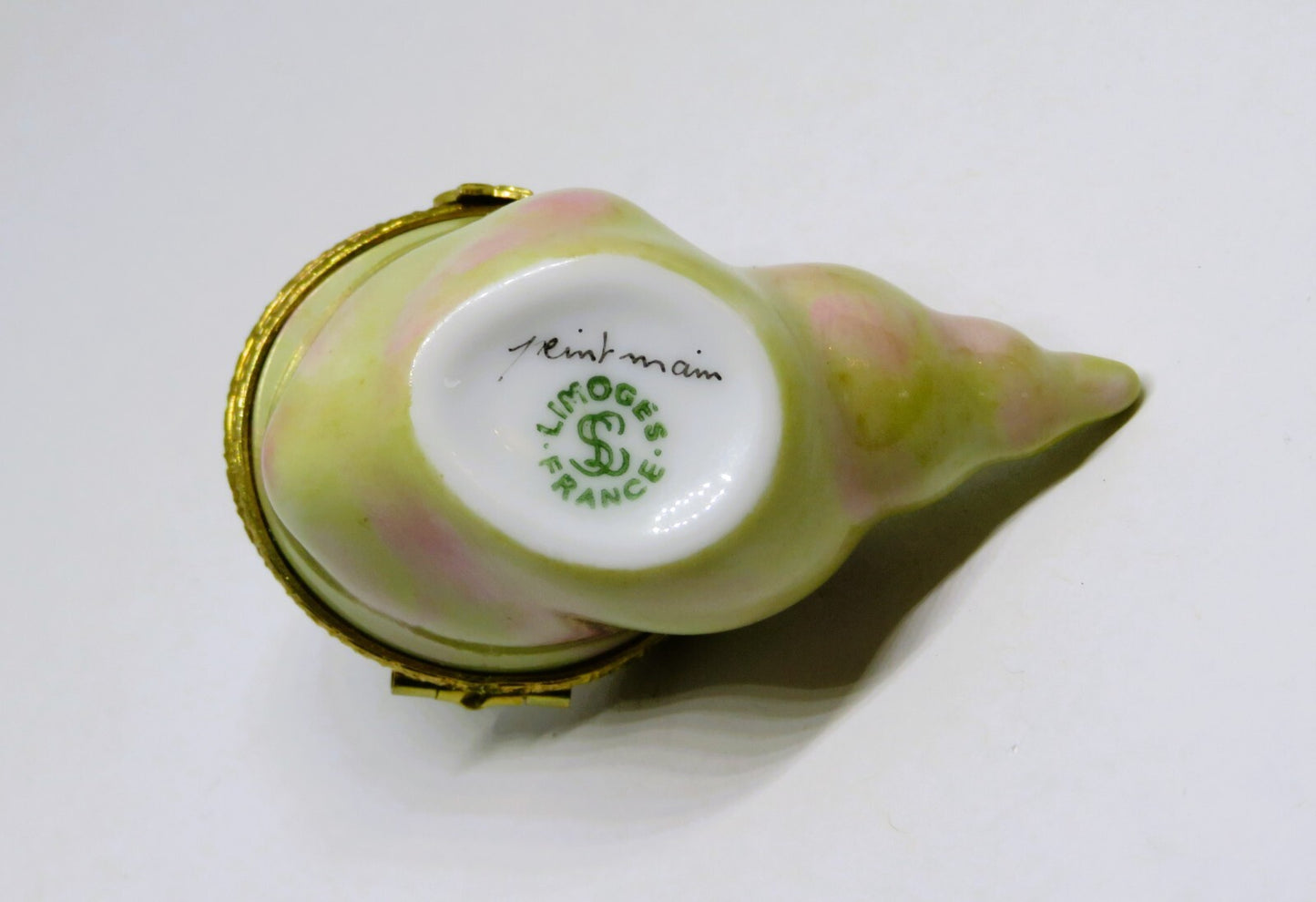 LIMOGES FRANCE BOX ~ SPIRAL SEA SHELL ~ FLORAL ~ FLOWERS ~ PEINT MAIN