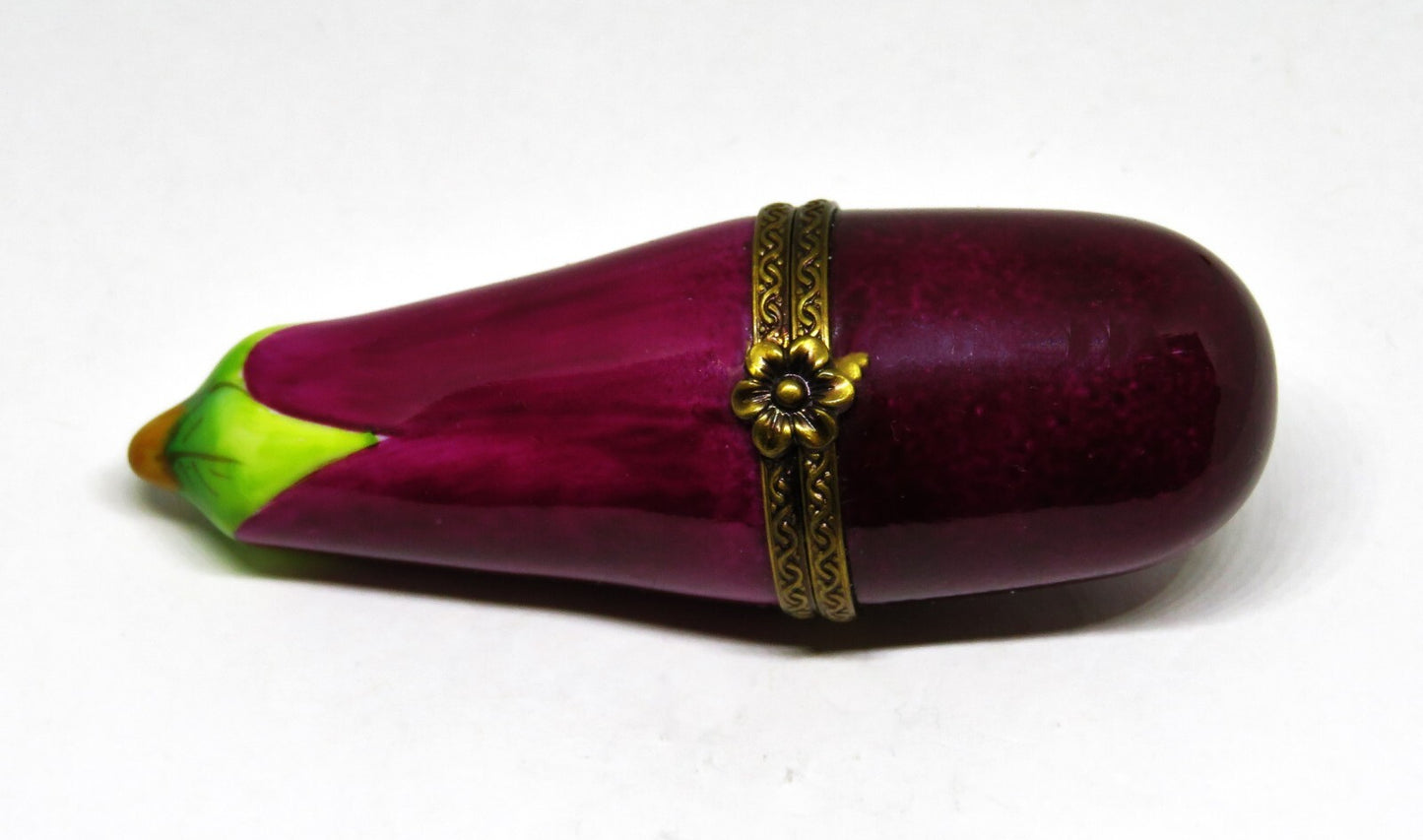 LIMOGES BOX ~ PARRY-VIEILLE ~ SMALL EGGPLANT ~AUBERGINE~ VEGETABLES ~ PEINT MAIN