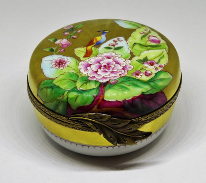 LIMOGES BEAUCHAMP - HUGE GOLD INCRUSTATION ROUND BOX - BIRD & PINK FLOWERS