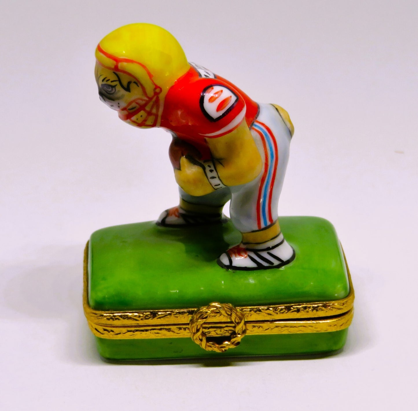 LIMOGES FRANCE BOX - ARTORIA - BULLDOG FOOTBALL PLAYER - SPORTS - LE - BULL DOG