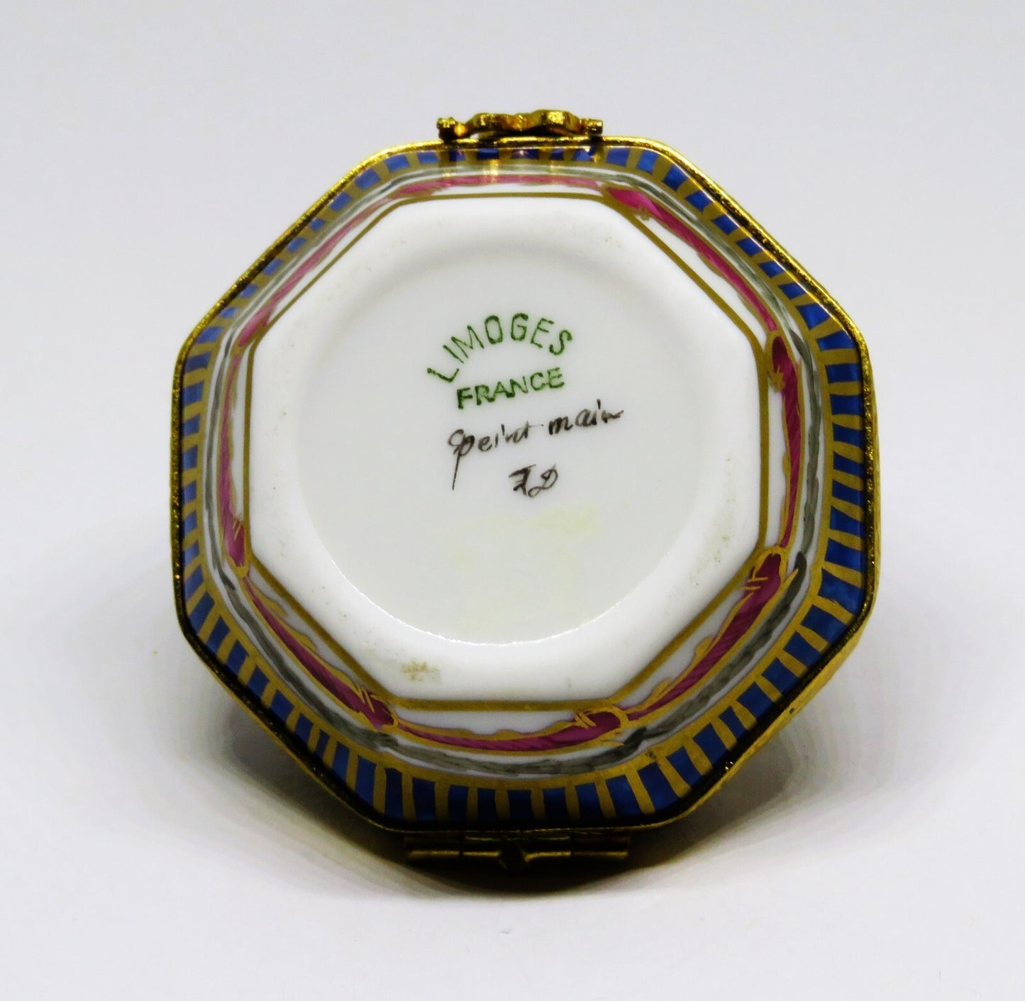 LIMOGES FRANCE BOX- UNUSUAL 8 SIDED FLORAL PYRAMID -SEVRES STYLE- FLOWERS -ROSES