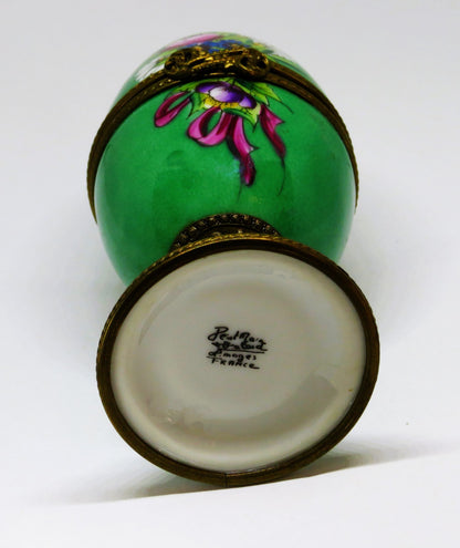 LIMOGES BOX - VIALARD - EASTER EGG ON A PEDESTAL - BOUQUET OF FLOWERS - "AS IS"