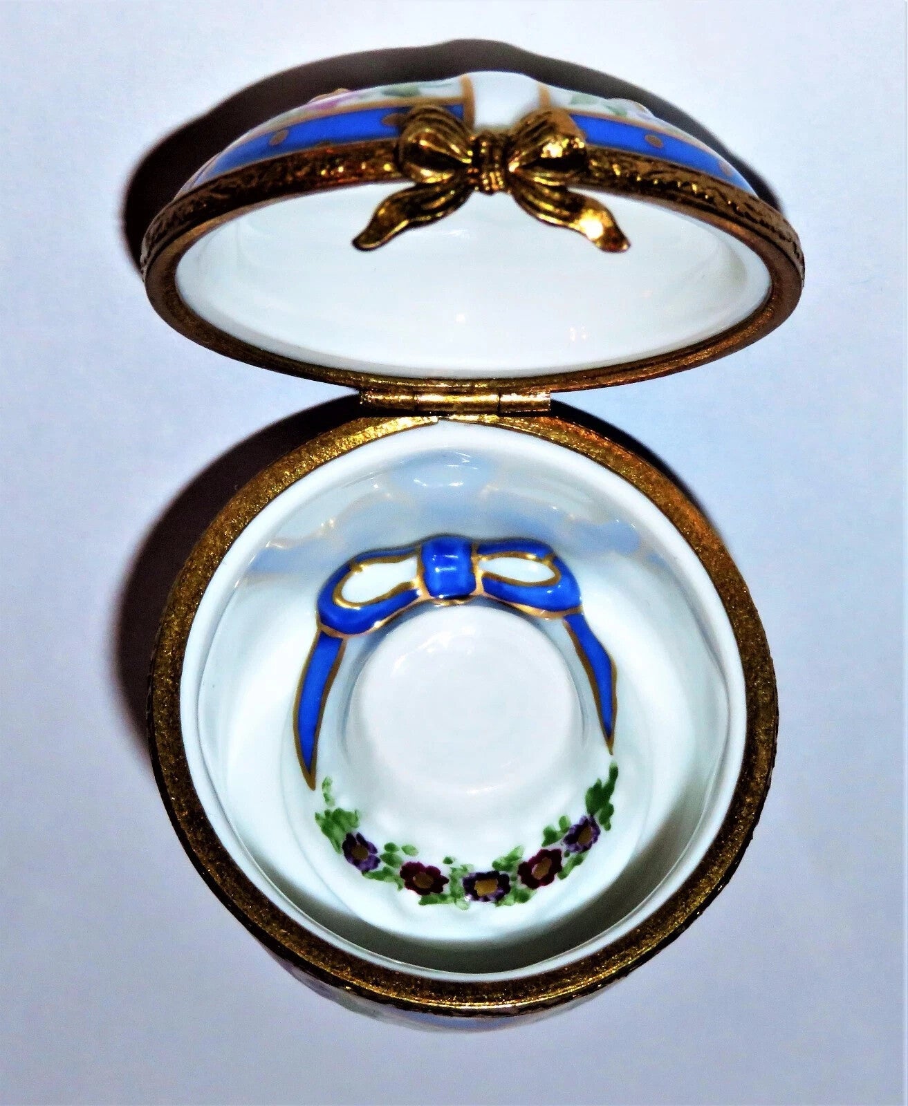 LIMOGES FRANCE BOX~HAT BOX & HAT~ DOVES & RIBBON & FLOWERS ~SEVRES ROSES~ BIRDS