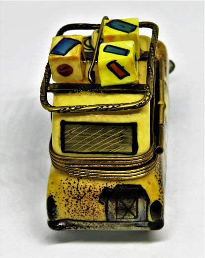LIMOGES FRANCE BOX- AFRICAN SAFARI CAR & LUGGAGE - KENYA TRAVEL LABELS - VEHICLE