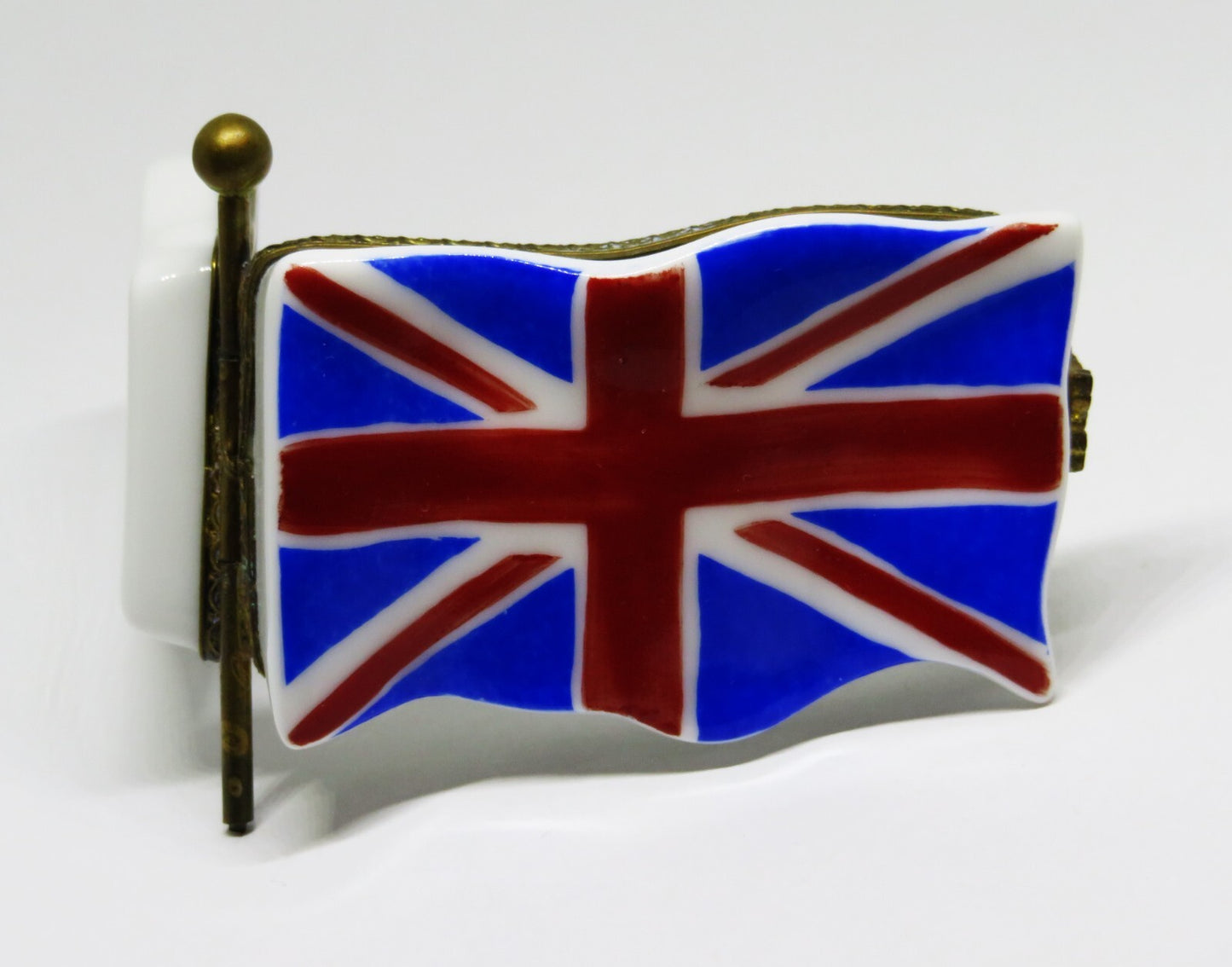 LIMOGES FRANCE BOX -EXIMIOUS- BRITISH UNION JACK FLAG ON A POLE - UNITED KINGDOM