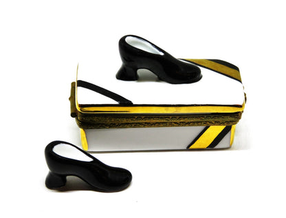 LIMOGES BOX ~ EXIMIOUS ~ SHOE BOX & BLACK HIGH HEELED PUMPS ~ SHOES ~ PEINT MAIN