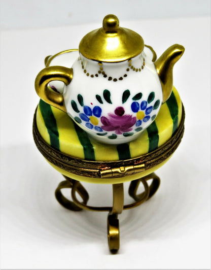 LIMOGES FRANCE BOX ~ PV ~ TABLE & TEAPOT & TEACUPS ~ LE 134/250 ~ PEINT MAIN