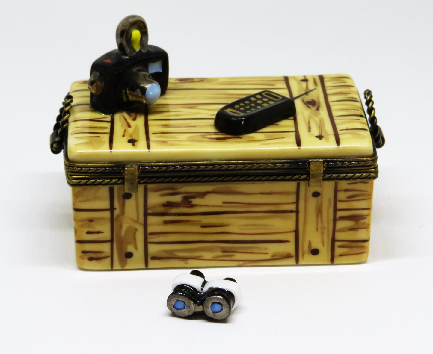 LIMOGES BOX - EXIMIOUS - AFRICAN SAFARI TRAVEL TRUNK - CAMERA & MAP & BINOCULARS