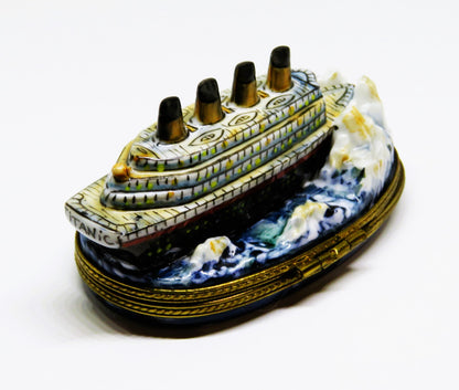 LIMOGES FRANCE BOX ~ TITANIC & ICEBERG ~ SHIP ~ OCEAN LINER ~ PEINT MAIN