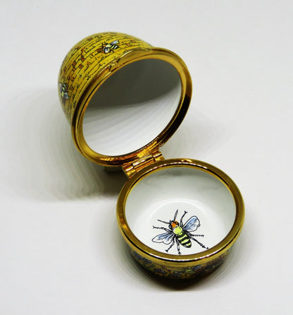 STAFFORDSHIRE ENGLISH ENAMEL BOX - VINTAGE BEEHIVE - BEE HIVE - BEES & FLOWERS
