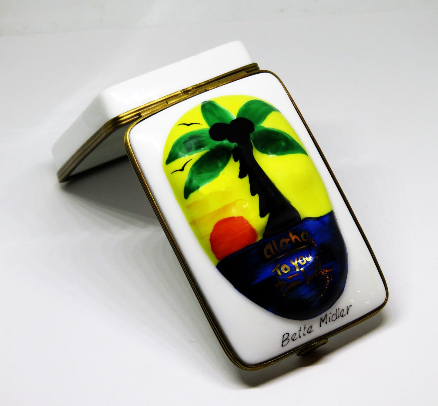 LIMOGES BOX - DUBARRY - PRINCE'S TRUST MASK - BETTE MIDLER - HAWAII BEACH SCENE