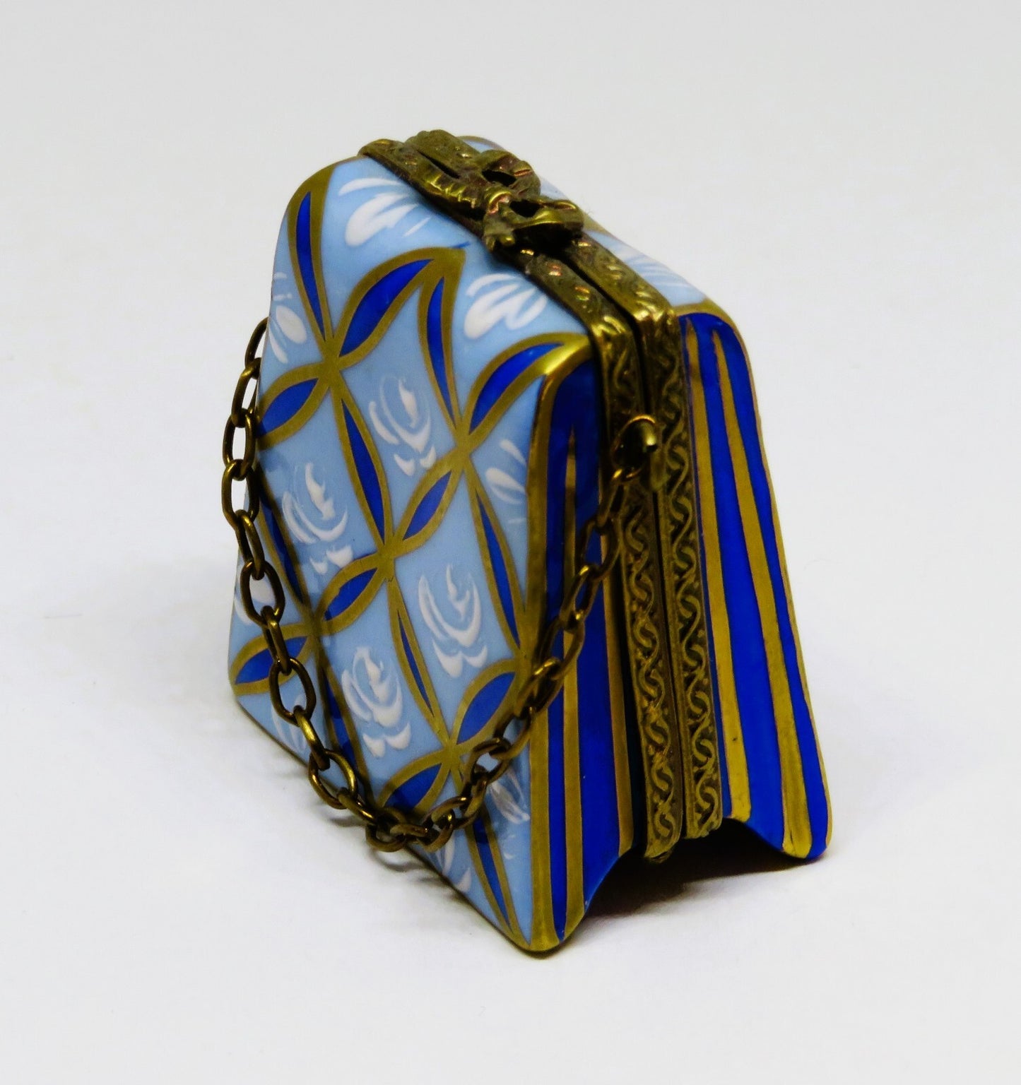 LIMOGES FRANCE BOX - PARRY-VIEILLE - TWO TONE BLUE PURSE & CHAIN - WHITE ROSES