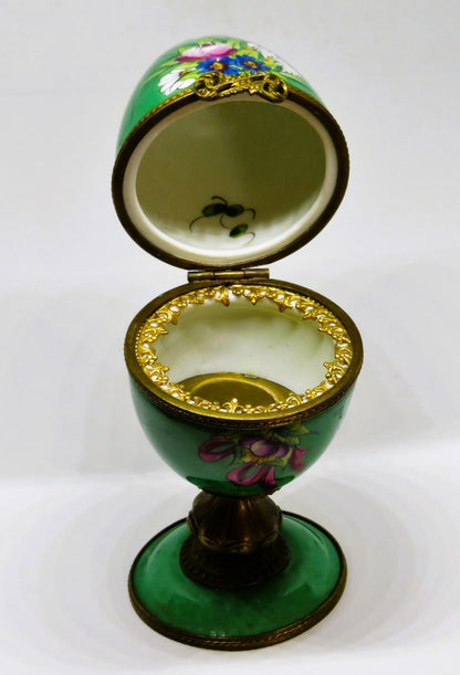 LIMOGES BOX - VIALARD - EASTER EGG ON A PEDESTAL - BOUQUET OF FLOWERS - "AS IS"