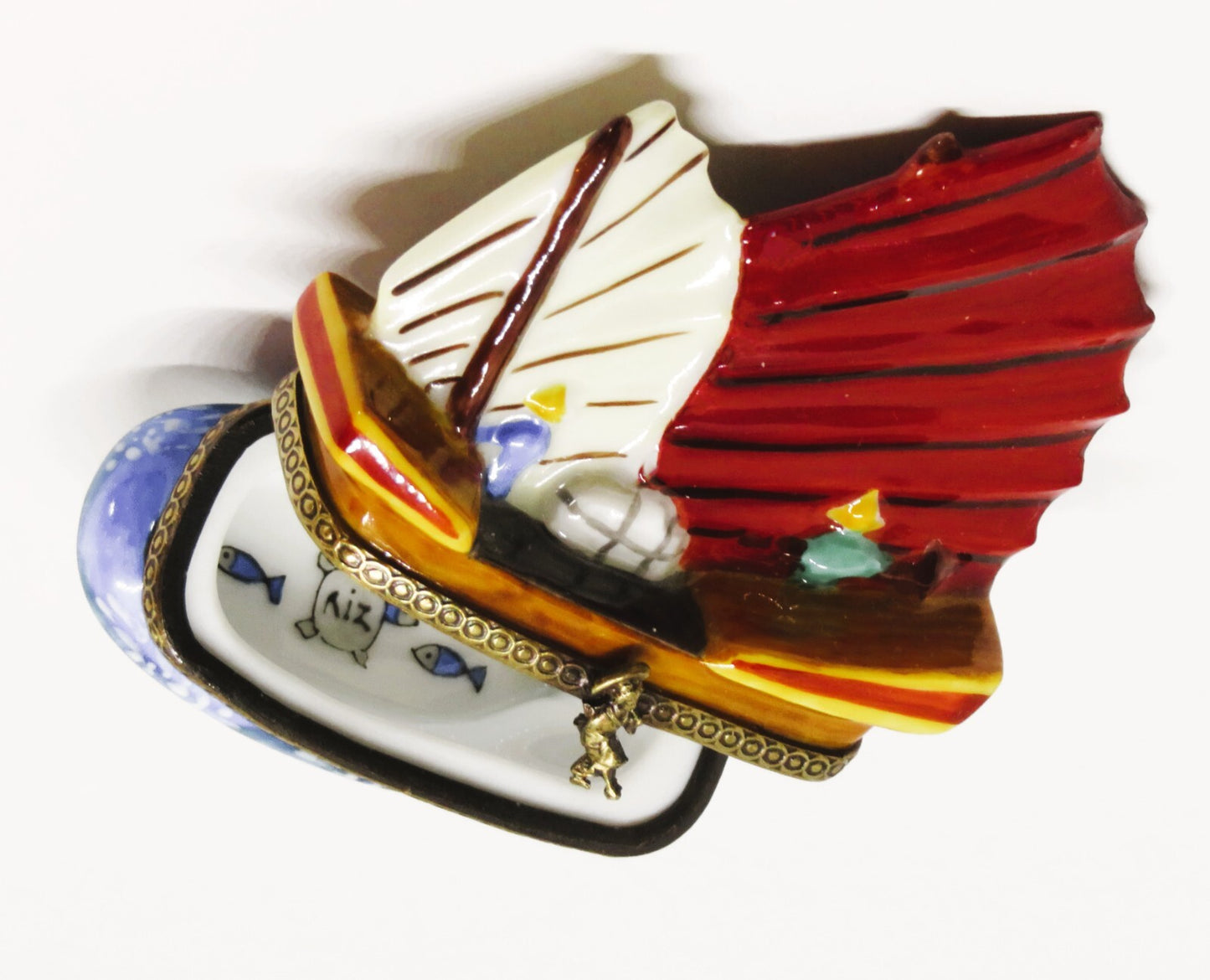 LIMOGES FRANCE BOX - CHANILLE - CHINESE JUNK BOAT - ASIAN SAILING SHIP - LE #140