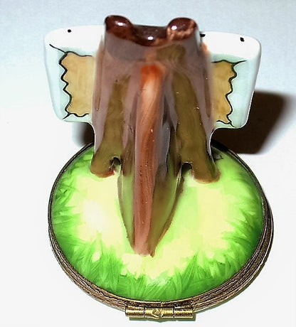 LIMOGES BOX -NEW YORK CITY PAINTING ON AN EASEL- TWIN TOWERS & STATUE OF LIBERTY