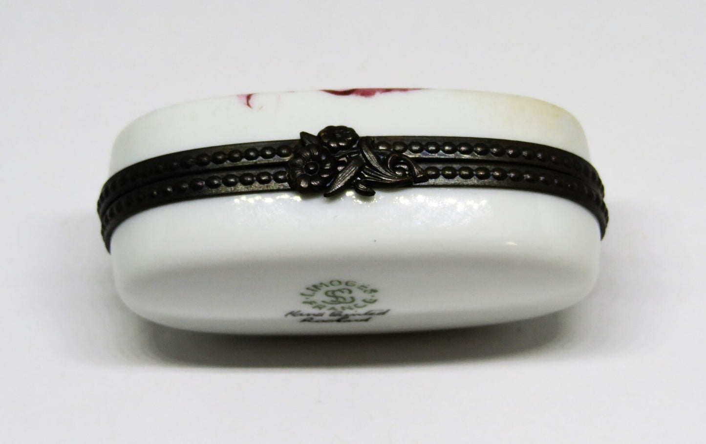 LIMOGES FRANCE BOX -ROCHARD- VINTAGE PERSIAN CAT & PINK BOW -KITTEN- KITTY -"MC"