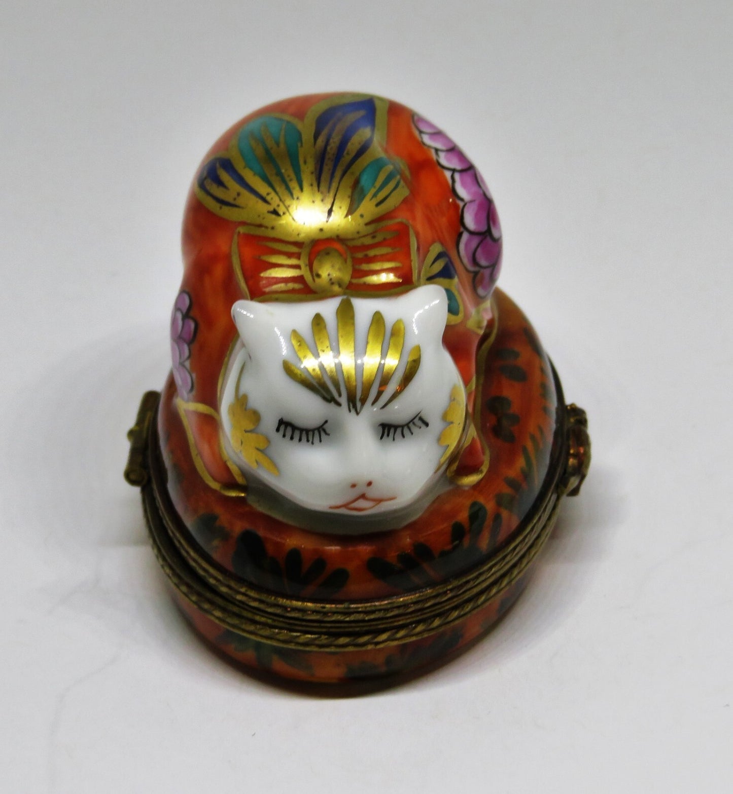 LIMOGES FRANCE BOX - SLEEPING ASIAN CAT -FLORAL CROUCHING KITTY- FLOWERS - MOUSE
