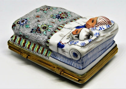LIMOGES BOX - CHANTILLY - ANTIQUE COUPLE IN A FLORAL BED - FLOWERS & BEETLE
