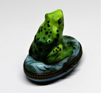 LIMOGES FRANCE BOX - PARRY-VIEILLE - VINTAGE FROG IN A POND - LILY PADS
