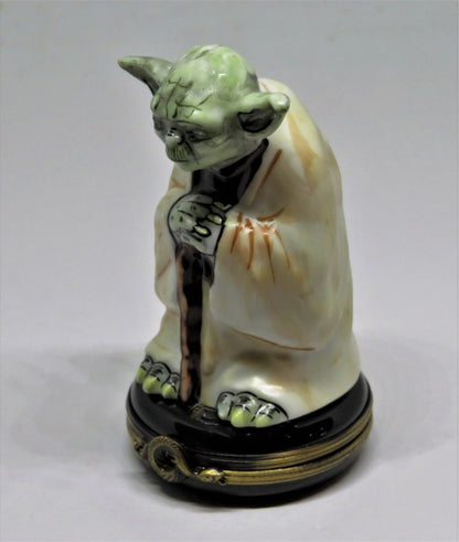 LIMOGES BOX - ROCHARD - STAR WARS - YODA - F.A.O. SCHWARZ EXCLUSIVE -MIB- RARE!!
