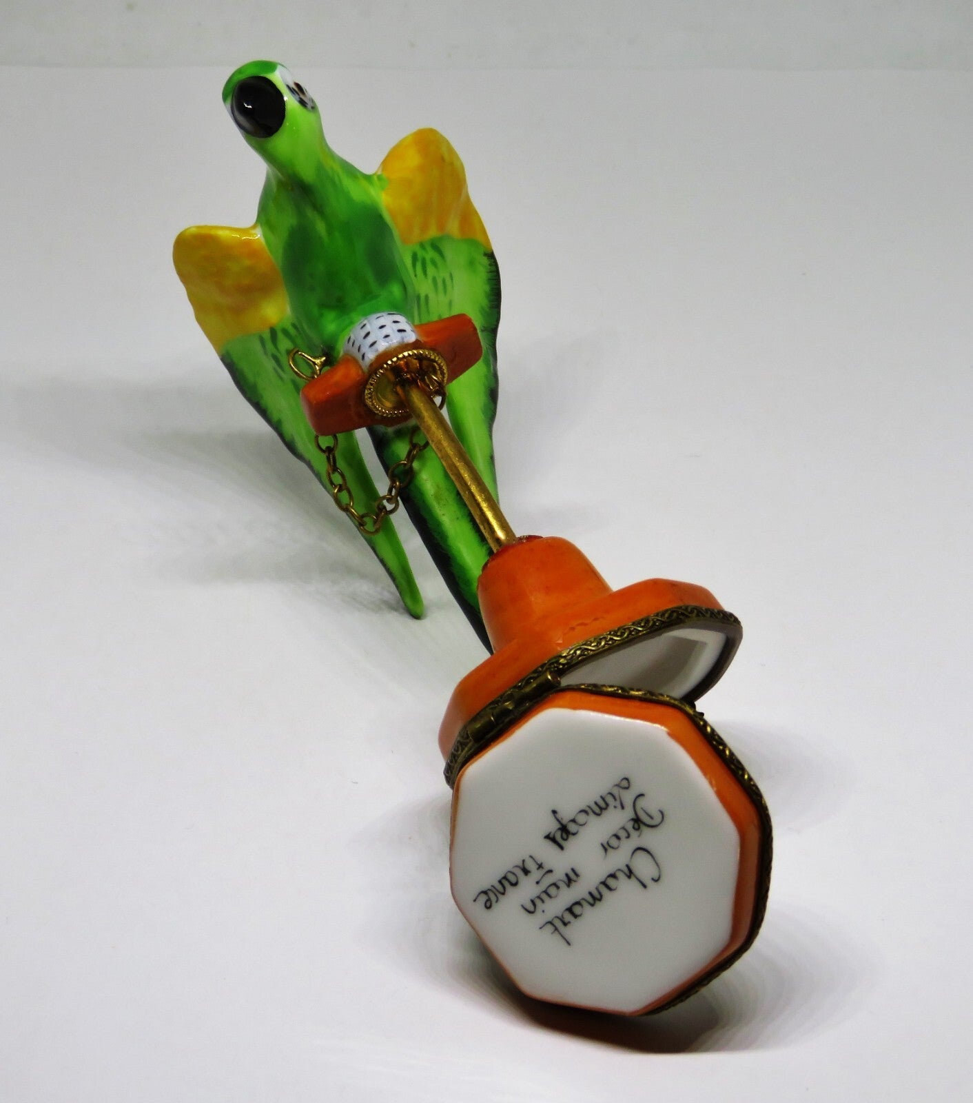 LIMOGES FRANCE BOX - CHAMART - VINTAGE PARROT CHAINED ON A PERCH - BIRDS