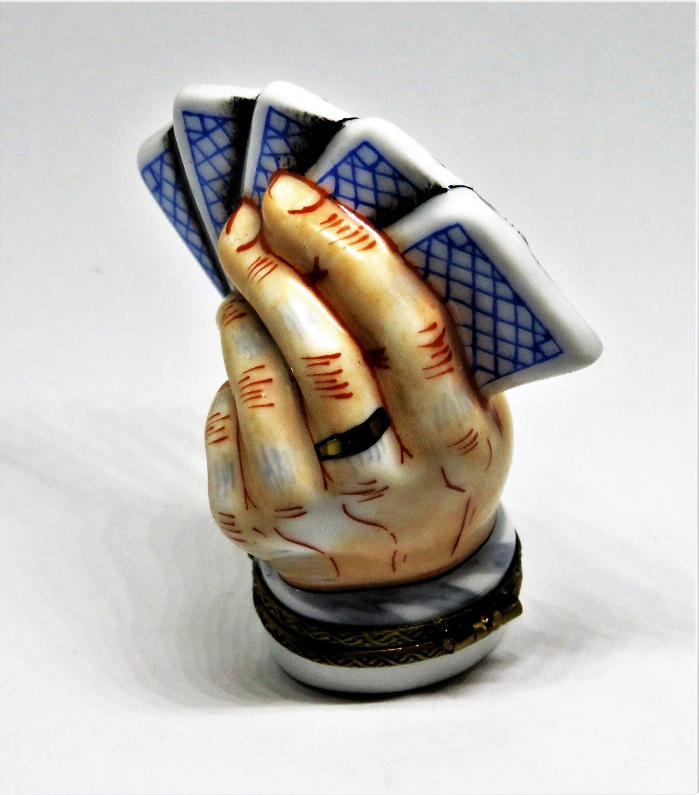 LIMOGES FRANCE BOX - ROCHARD  - SLEIGHT OF HAND - MALE HAND AND PLAYING CARDS