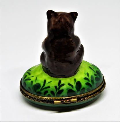 LIMOGES FRANCE BOX - PARRY-VIEILLE - BROWN BEAR & HONEY POT - "MIEL" - BEE CLASP