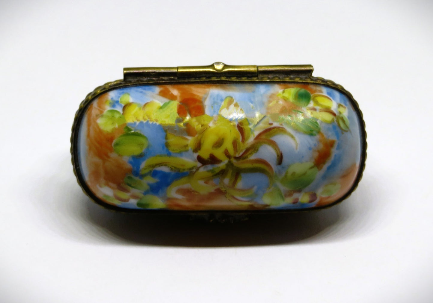LIMOGES FRANCE - DUBARRY- SMALL FLORAL PIN BOX  - WATERCOLOR FLOWERS - RIBBONS