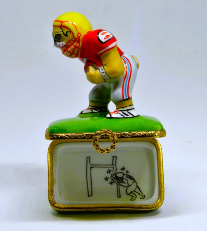 LIMOGES FRANCE BOX - ARTORIA - BULLDOG FOOTBALL PLAYER - SPORTS - LE - BULL DOG