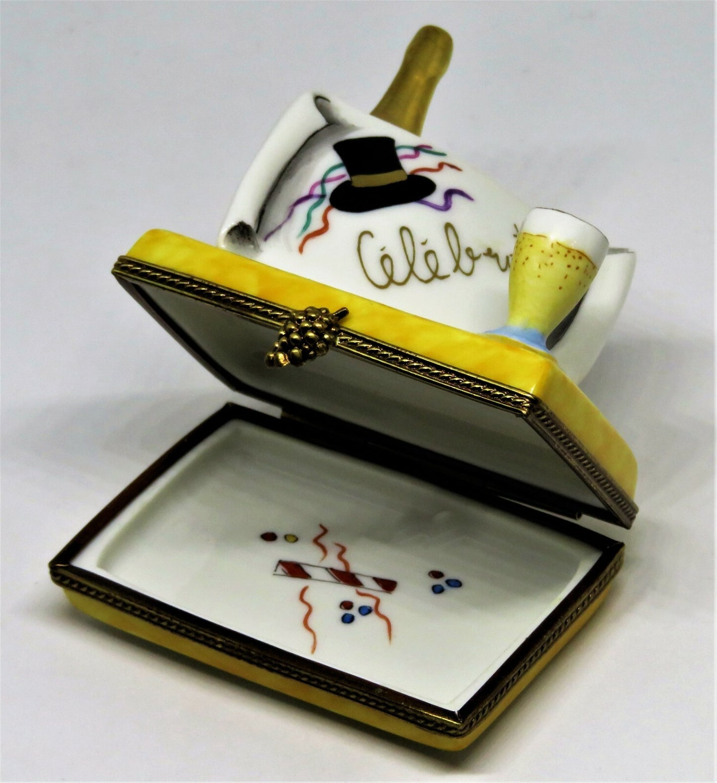 LIMOGES BOX - CHAMART - "CELEBRATE" BANNER & CHAMPAGNE - WEDDING - GRADUATION